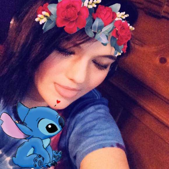 Meet your Posher, Kenzie - Picture 1 of 1